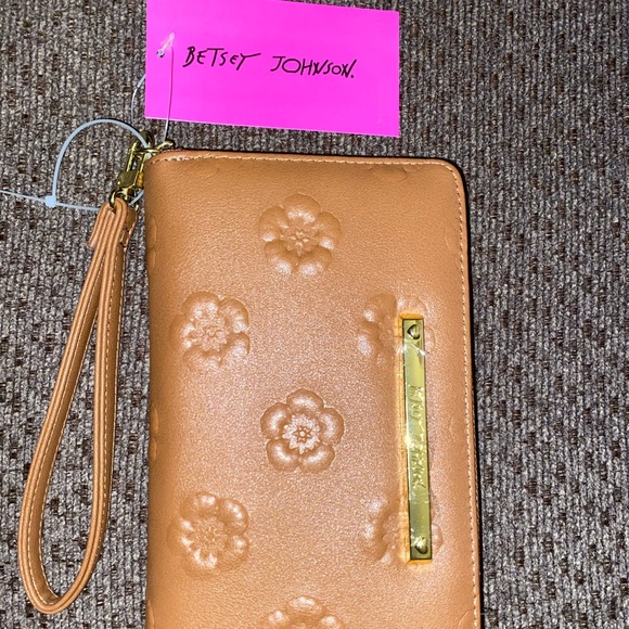 Betsey Johnson Wristlet - Picture 1 of 3